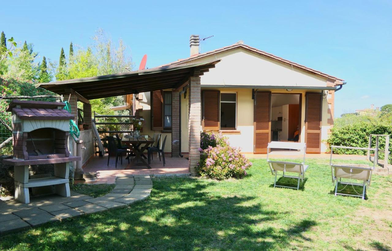 Chalet Elena In Montescudaio, Ground Floor With Fenced Garden Ngoại thất bức ảnh